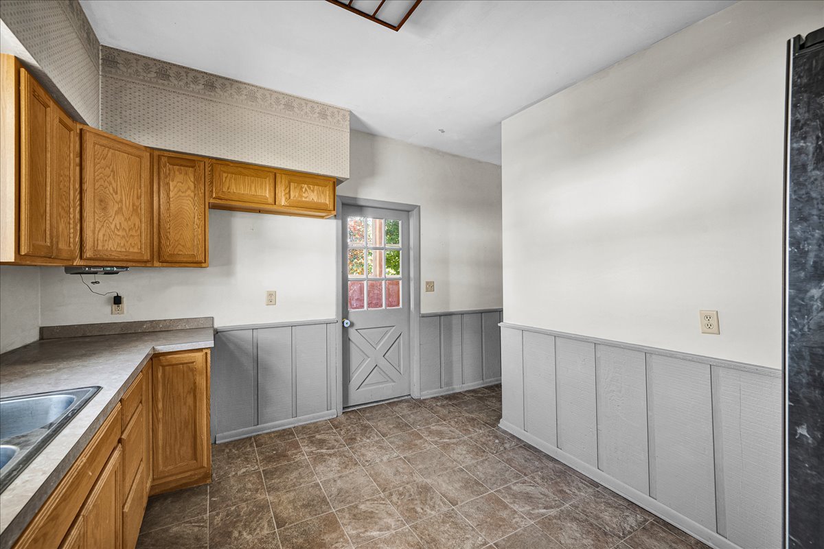 393 East Front Street El Paso, IL 61738 - Photo 18 of 35