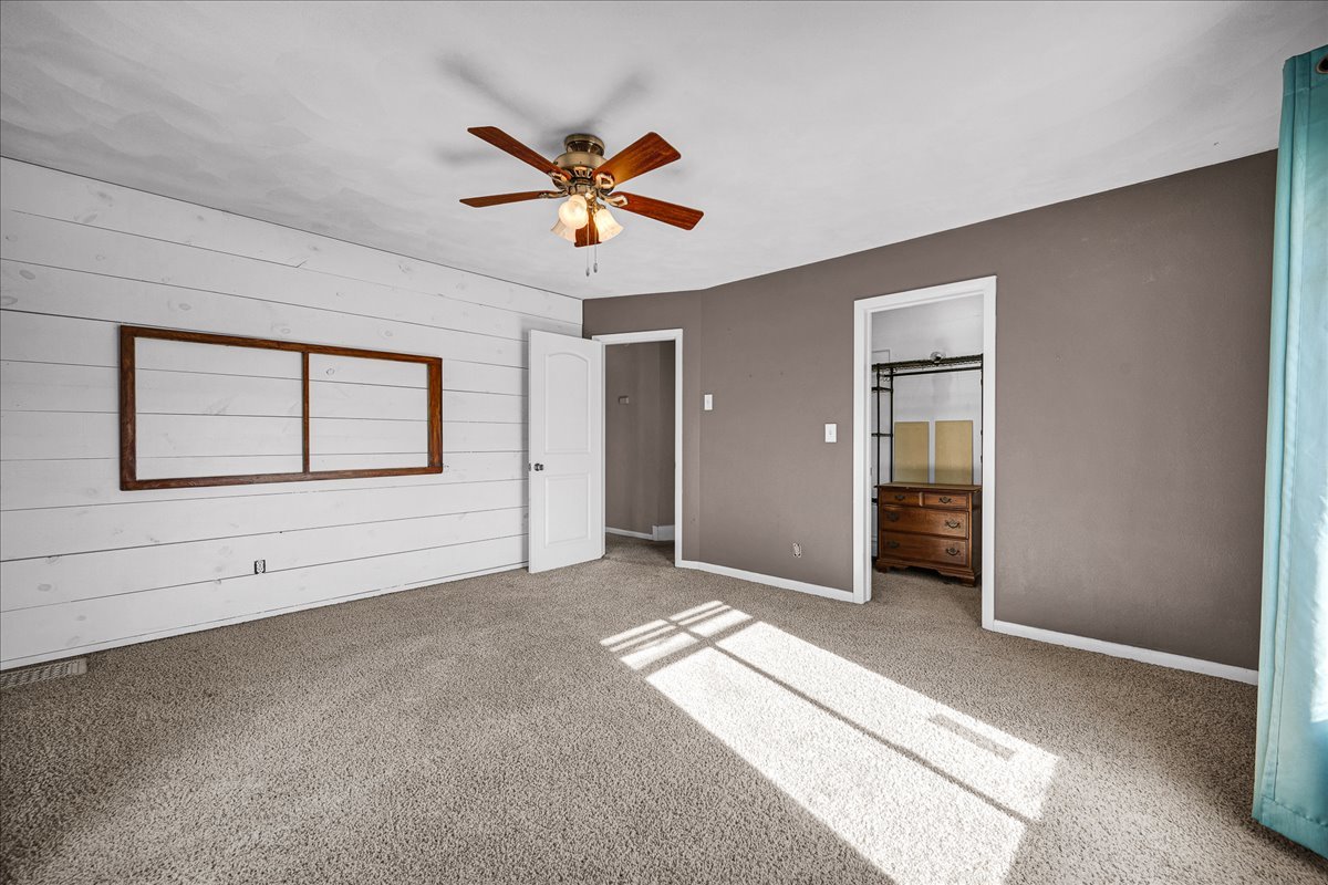 393 East Front Street El Paso, IL 61738 - Photo 23 of 35