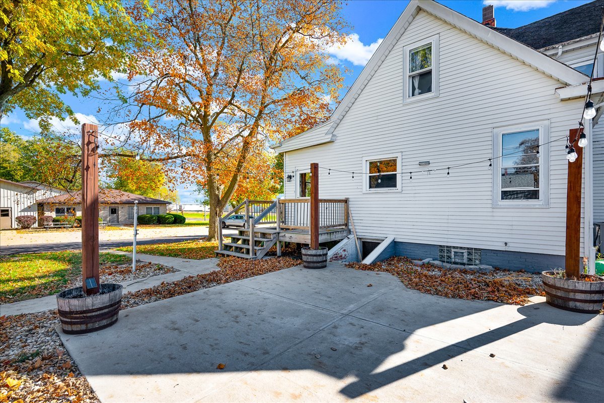 393 East Front Street El Paso, IL 61738 - Photo 4 of 35