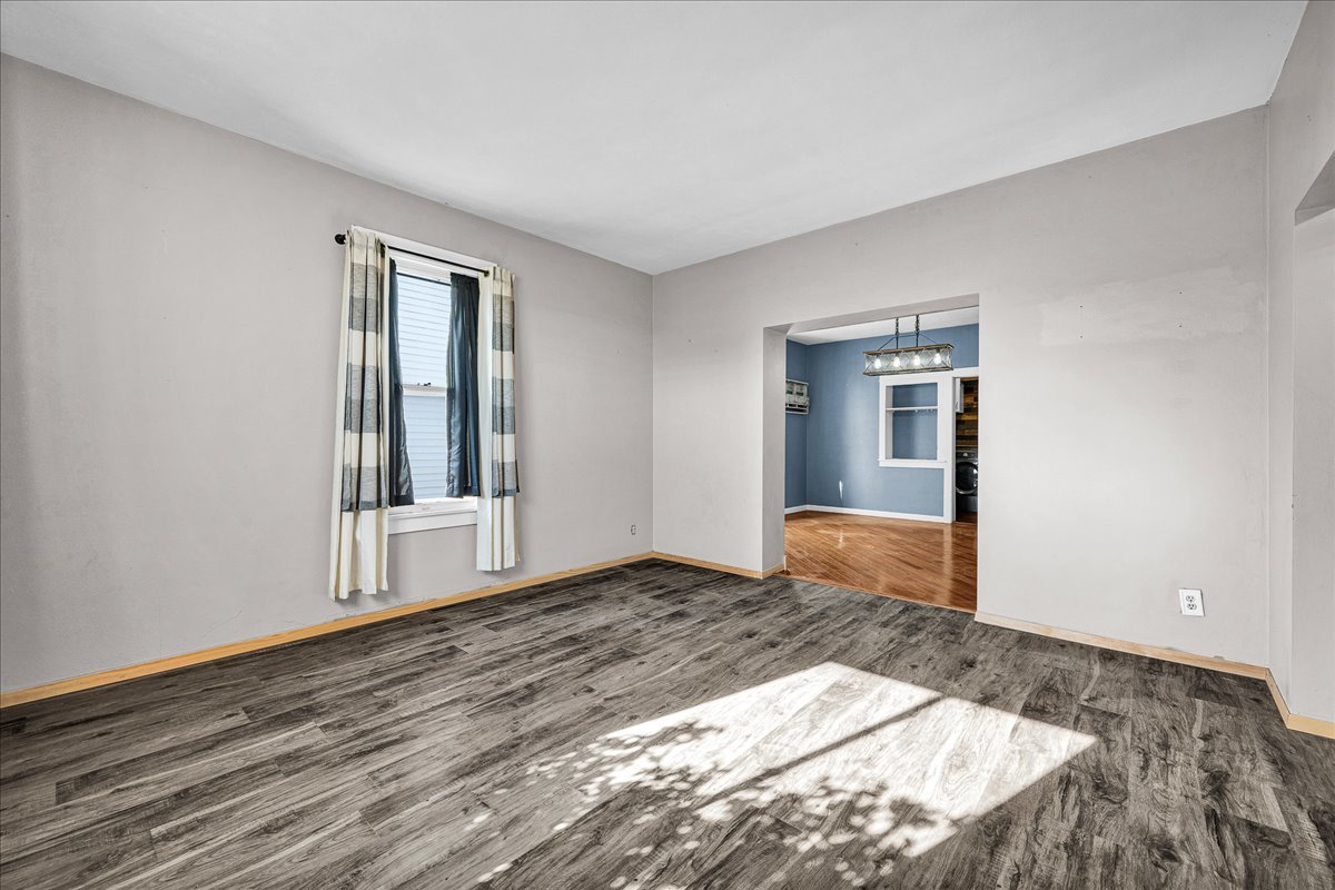 393 East Front Street El Paso, IL 61738 - Photo 10 of 35