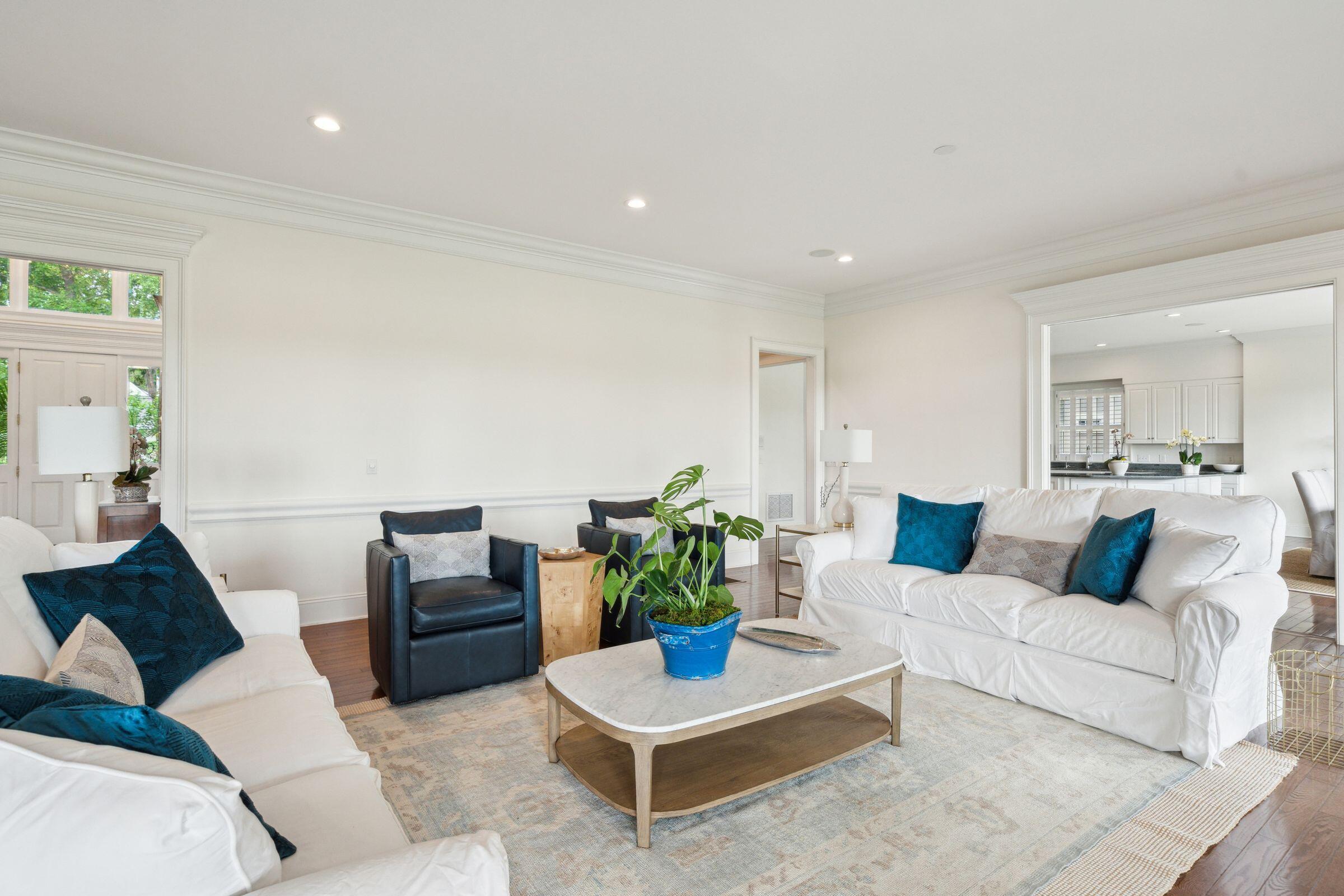 510 Traders Alley Mount Pleasant, SC 29464 - Photo 38 of 81 Living Room