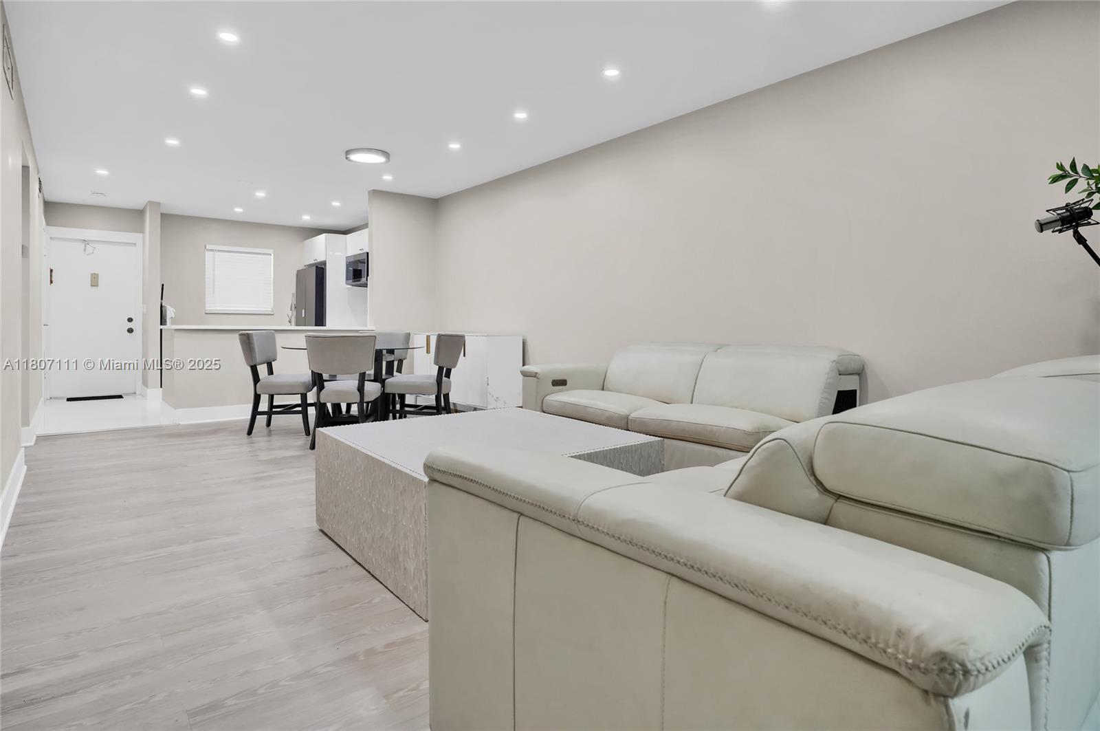 100 Ashbury Road, Unit 103 Hollywood, FL 33024 - Photo 10 of 27