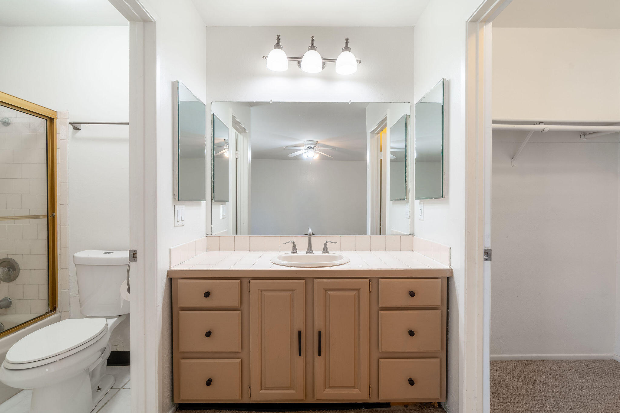 68750 Fortuna Road Cathedral City, CA 92234 - Photo 27 of 42 a bathroom with a toilet sink and mirror