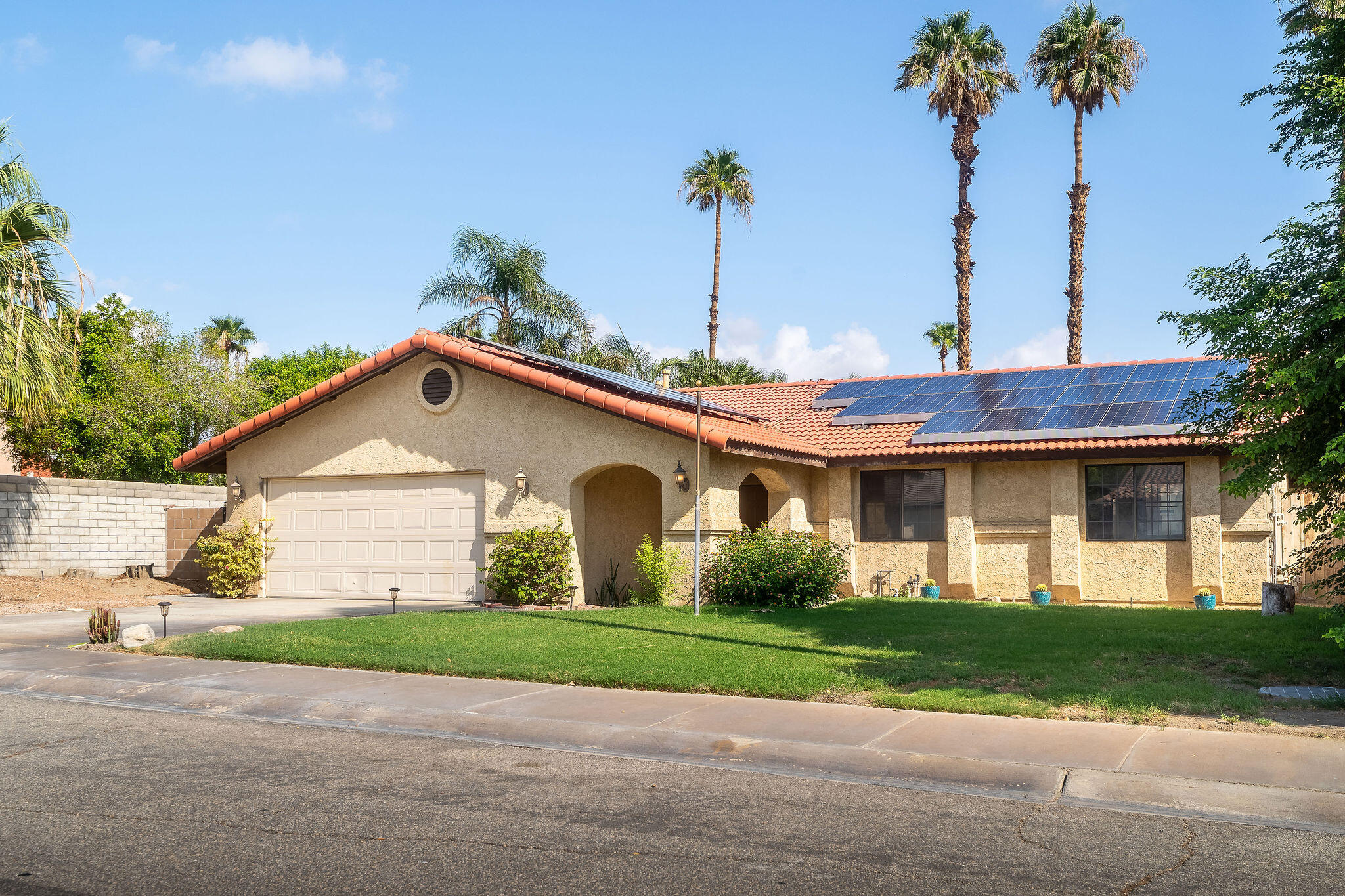 68750 Fortuna Road Cathedral City, CA 92234 - Photo 3 of 42 68750FortunaRoad-2