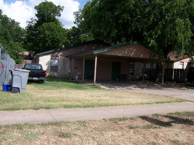 7305 South Pleasant Valley Road Austin, TX 78744 - Photo 1 of 1 Exterior Front
