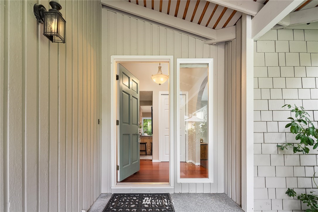 15710 Southeast 166th Place Renton, WA 98058 - Photo 2 of 33 Gallery Image 2