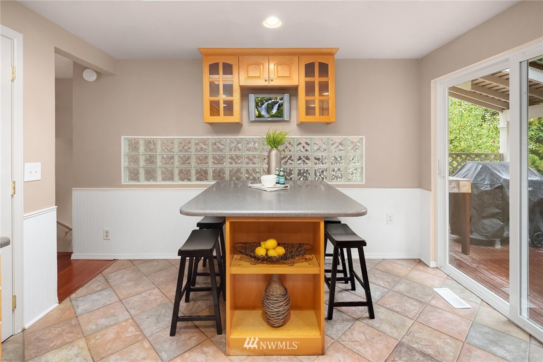 15710 Southeast 166th Place Renton, WA 98058 - Photo 11 of 33 Gallery Image 11
