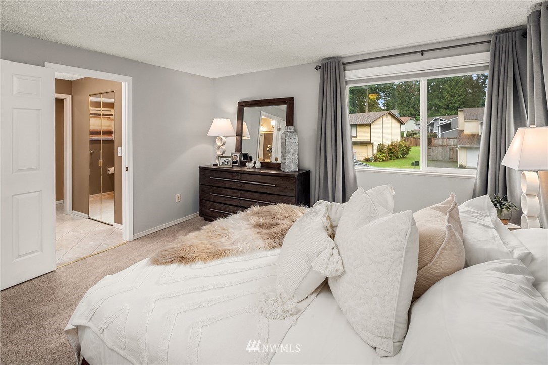 15710 Southeast 166th Place Renton, WA 98058 - Photo 14 of 33 Gallery Image 14