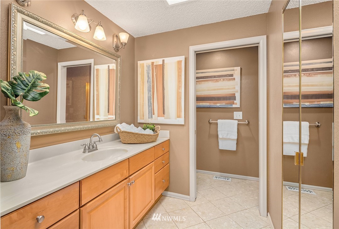 15710 Southeast 166th Place Renton, WA 98058 - Photo 15 of 33 Gallery Image 15