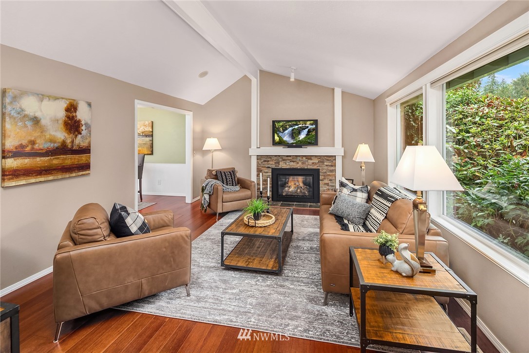 15710 Southeast 166th Place Renton, WA 98058 - Photo 4 of 33 Gallery Image 4