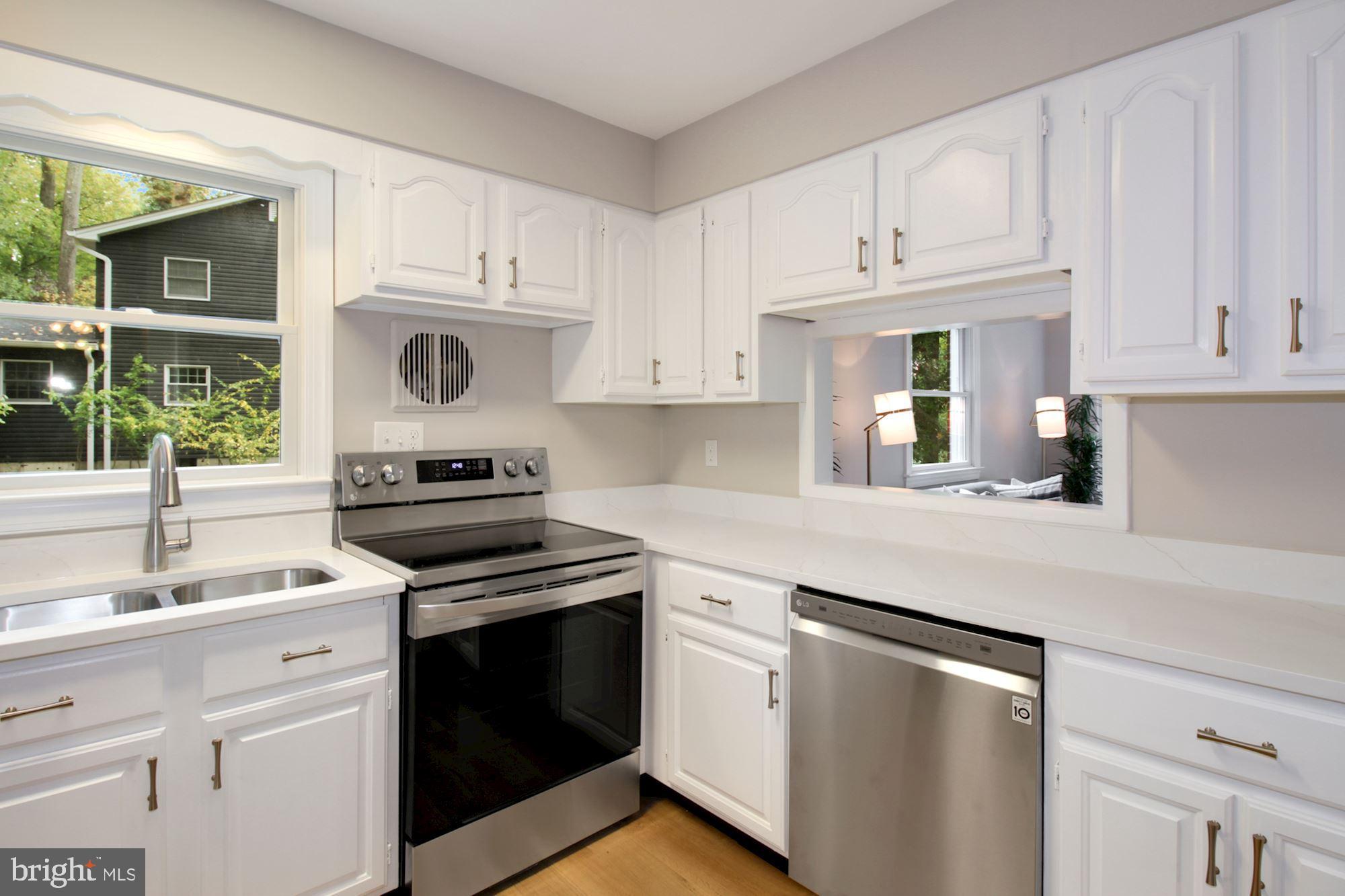 2625 Ogleton Road Annapolis, MD 21403 - Photo 26 of 57 Kitchen with view into formal Living Room
