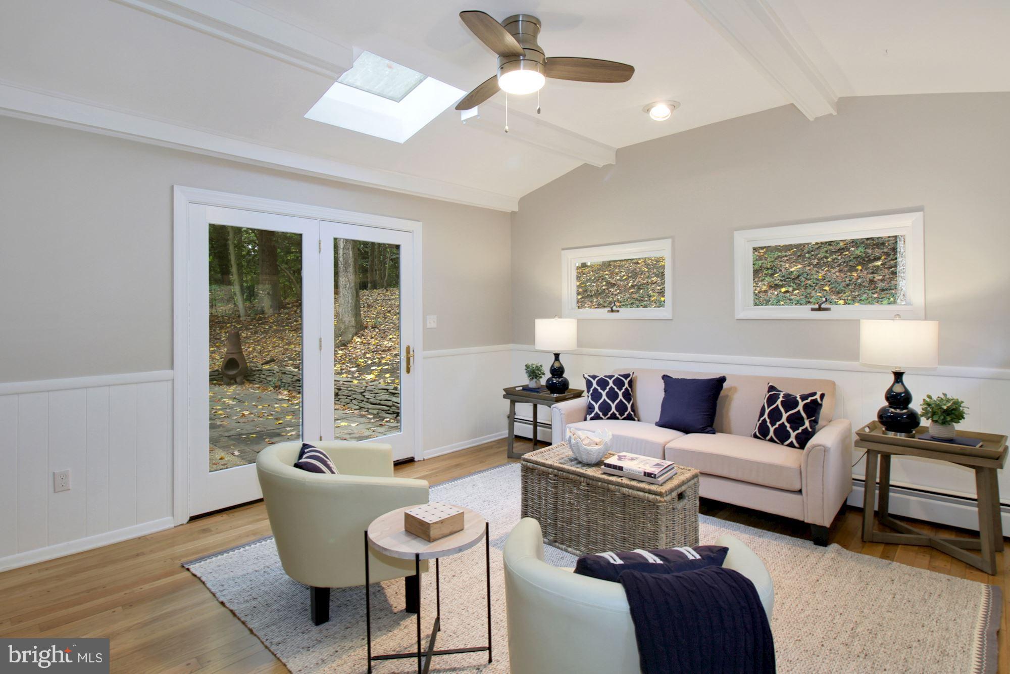 2625 Ogleton Road Annapolis, MD 21403 - Photo 29 of 57 Large Family Room w/access to patio