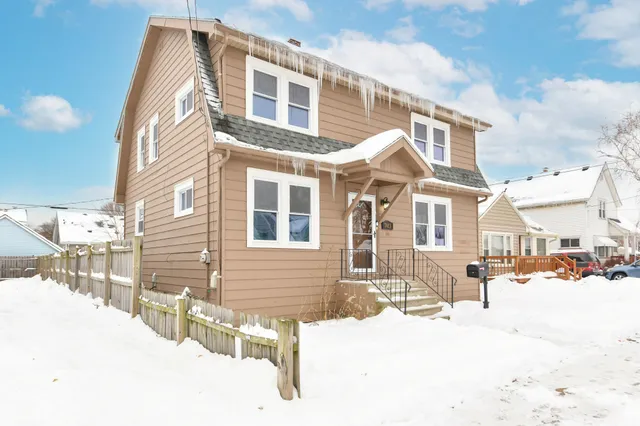 $289,000 | 7413 15th Avenue, Kenosha, WI 53143