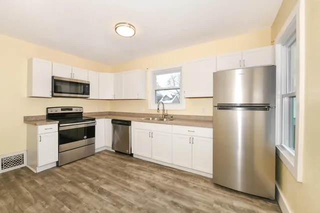 $289,000 | 7413 15th Avenue, Kenosha, WI 53143