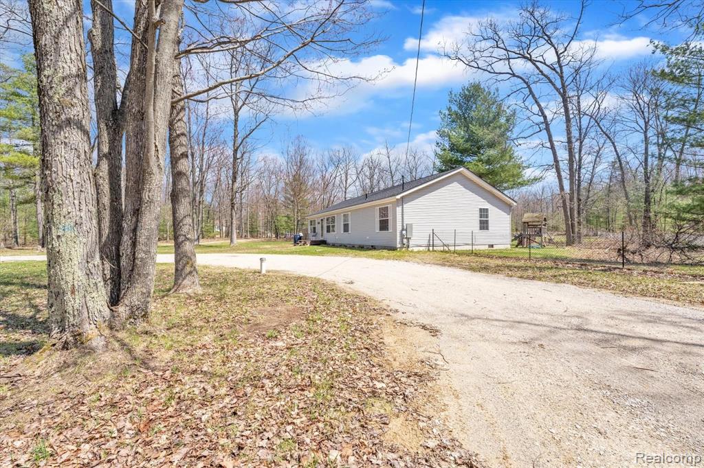 6625 Karlin Road Interlochen, MI 49643 - Photo 6 of 36