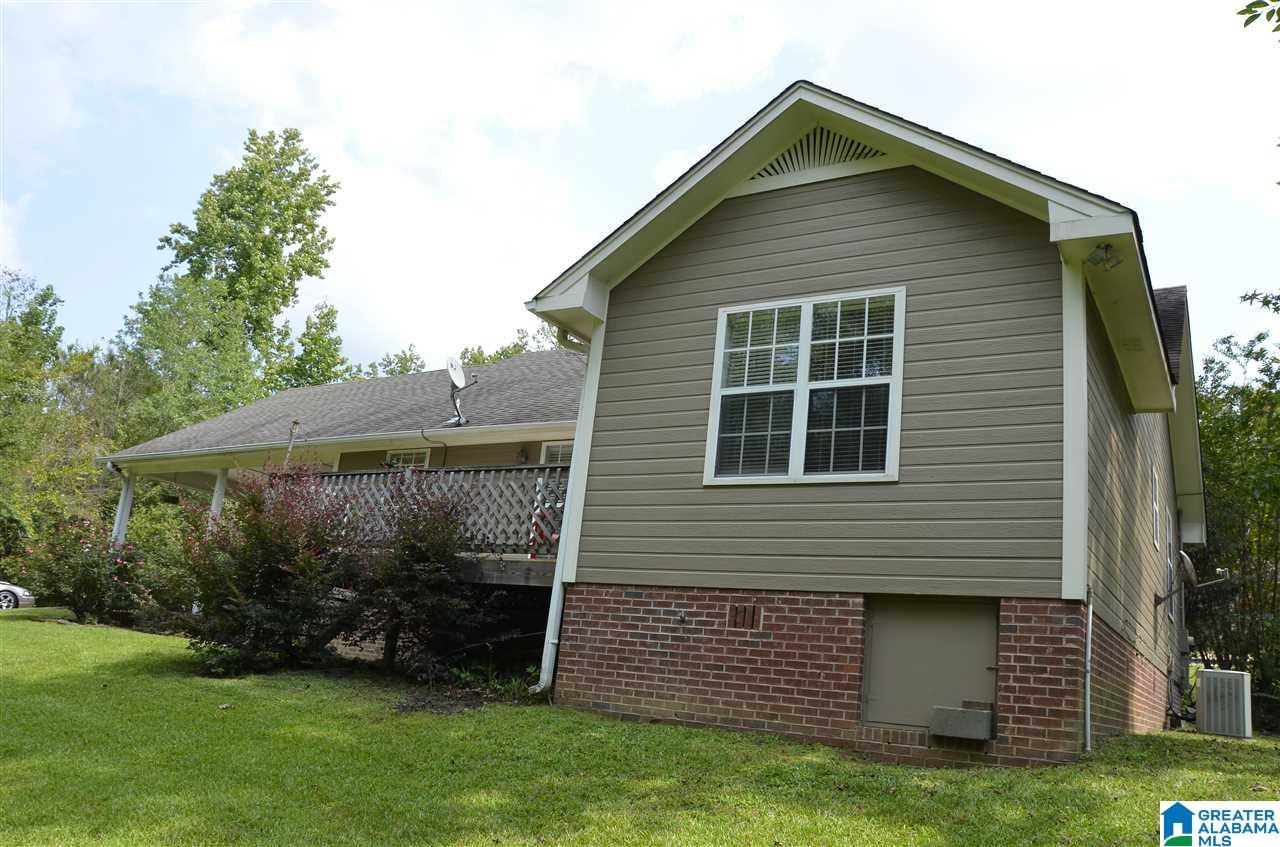 240 Lakeshore Circle Oneonta, AL 35121 - Photo 7 of 35