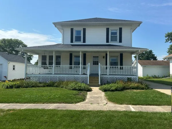 $259,900 | 903 Fulton Street, Grand Mound, IA 52751