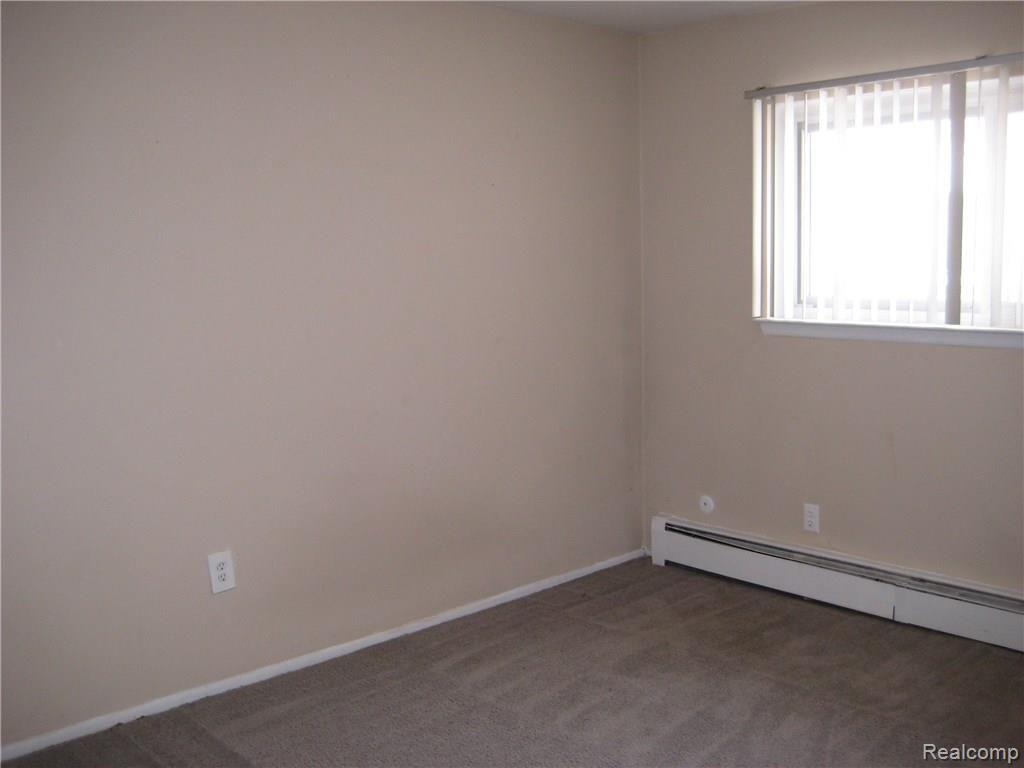 51501 Mound Road, Unit 4 Utica, MI 48316 - Photo 7 of 8