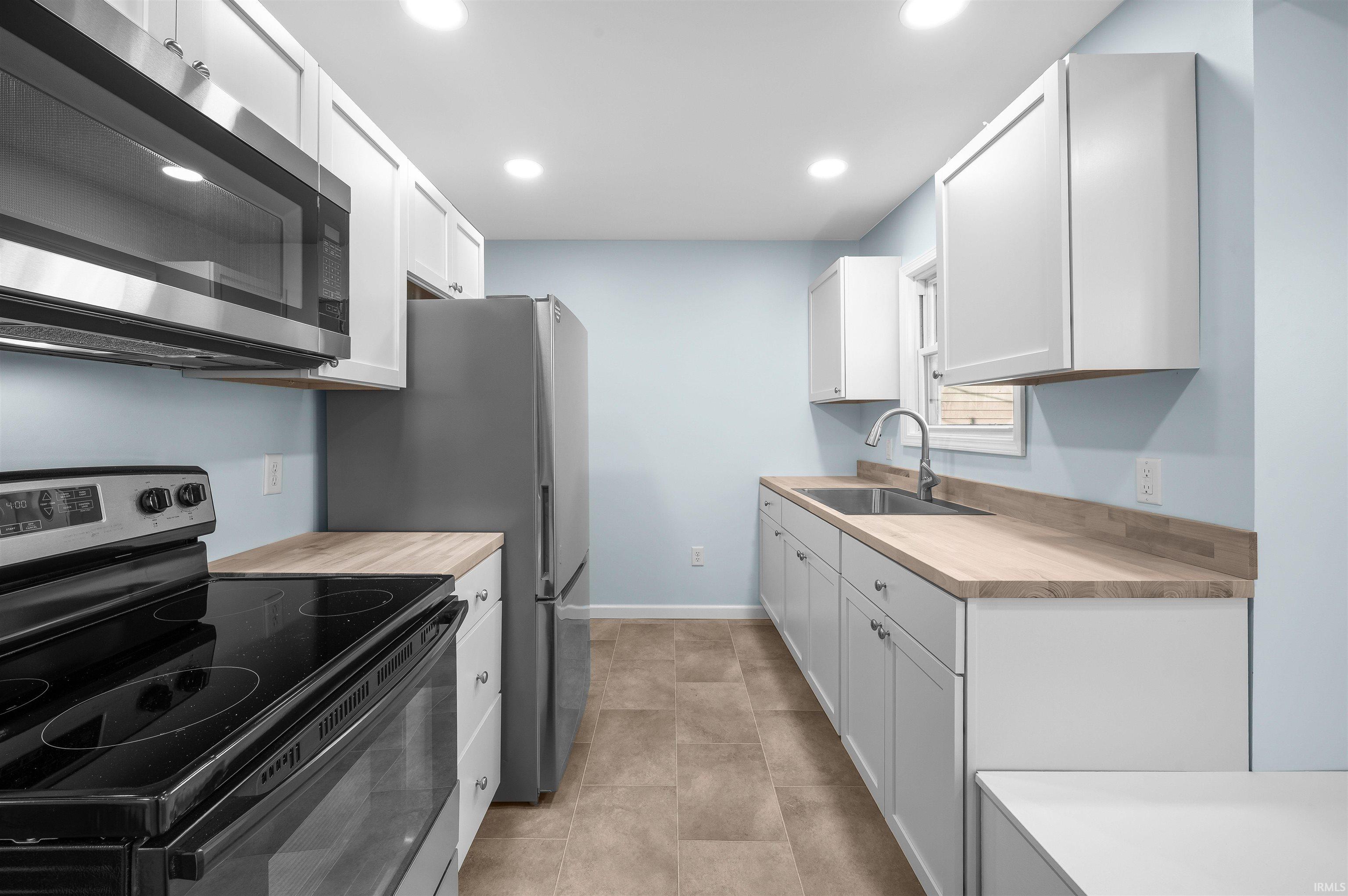 52236 Myrtle Avenue South Bend, IN 46637 - Photo 7 of 32