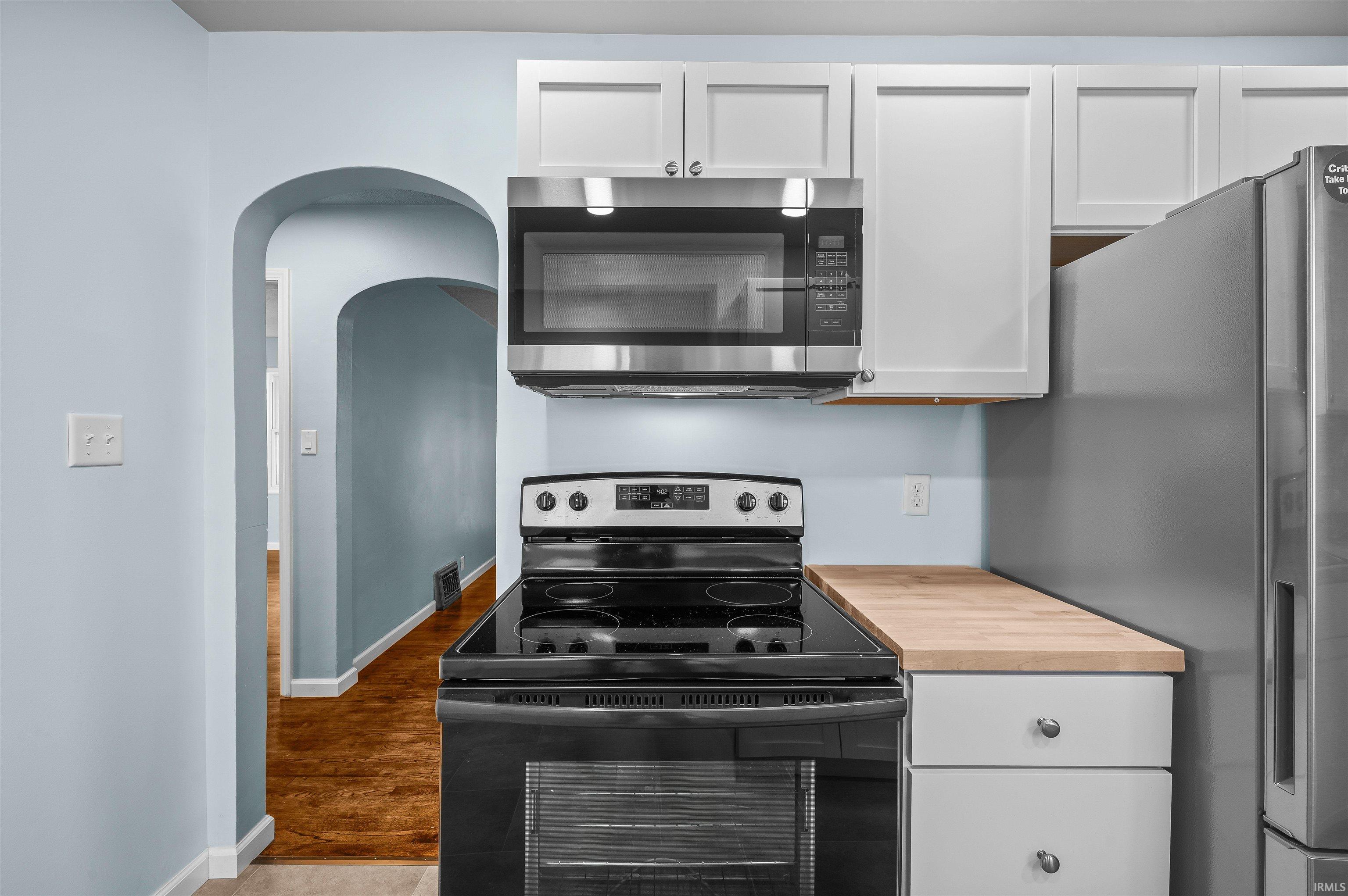 52236 Myrtle Avenue South Bend, IN 46637 - Photo 8 of 32