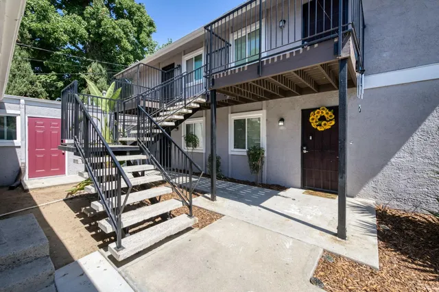 $1,225,000 | 69 West Beverly Avenue, Unit 101, Clovis, CA 93612