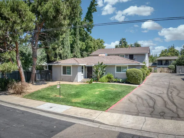 $1,225,000 | 69 West Beverly Avenue, Unit 101, Clovis, CA 93612