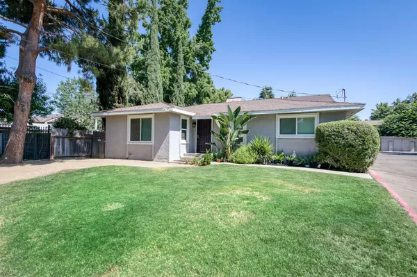 $1,225,000 | 69 West Beverly Avenue, Unit 101, Clovis, CA 93612