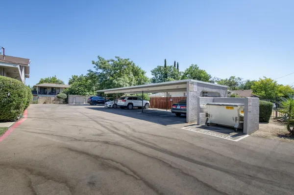 $1,225,000 | 69 West Beverly Avenue, Unit 101, Clovis, CA 93612