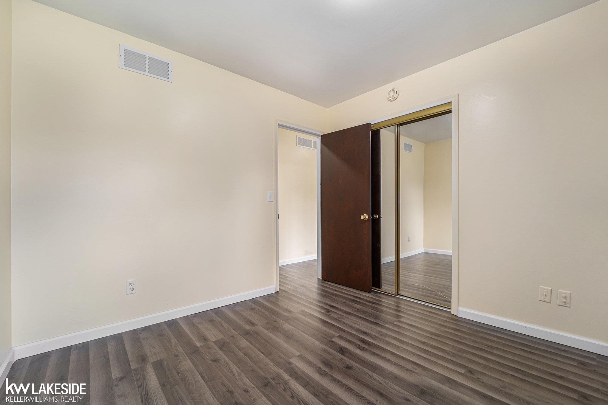 2692 Wisconsin Road Troy, MI 48083 - Photo 16 of 26