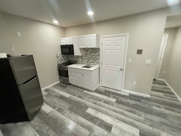 $2,400 | 205 Endicott Street, Unit 1, Boston, MA 02113