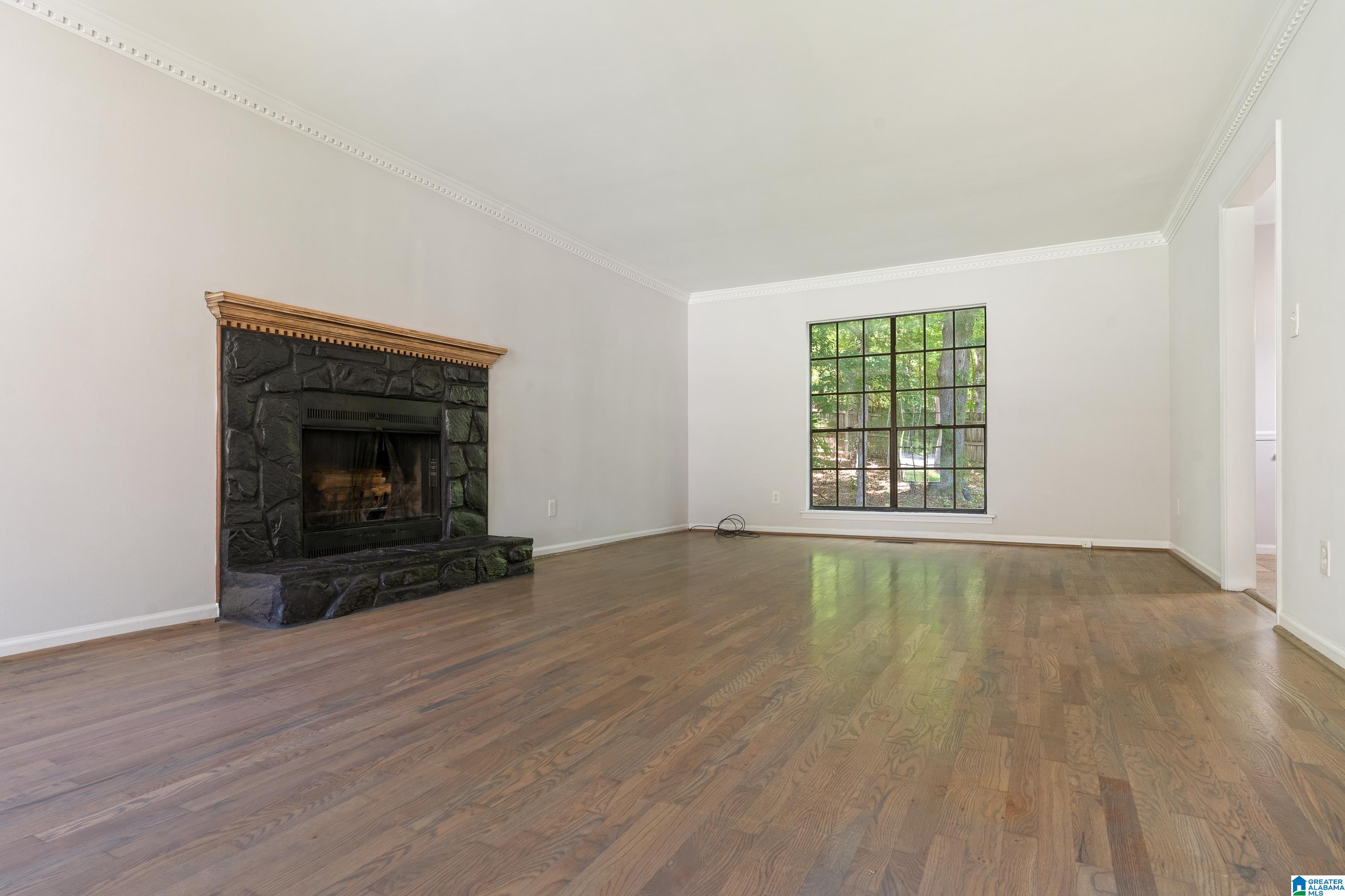 2027 Diane Lane Alabaster, AL 35007 - Photo 11 of 35