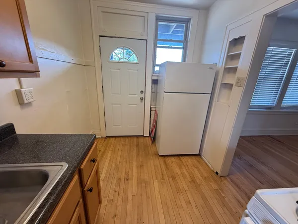 $1,195 | 7437 Randolph Street, Unit B, Forest Park, IL 60130