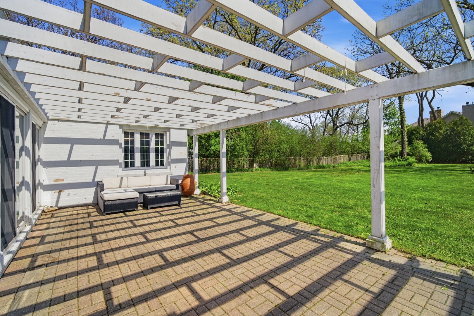 700 South Waukegan Road Lake Forest, IL 60045 - Photo 15 of 22 a view of a porch with a backyard
