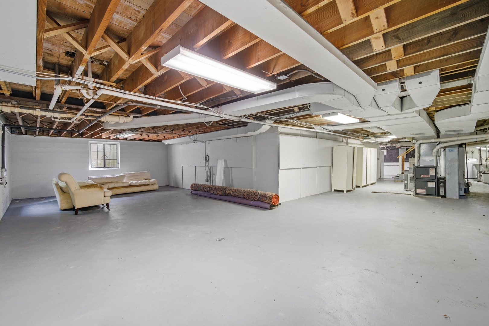 700 South Waukegan Road Lake Forest, IL 60045 - Photo 16 of 22 a view of empty room with wooden ceiling
