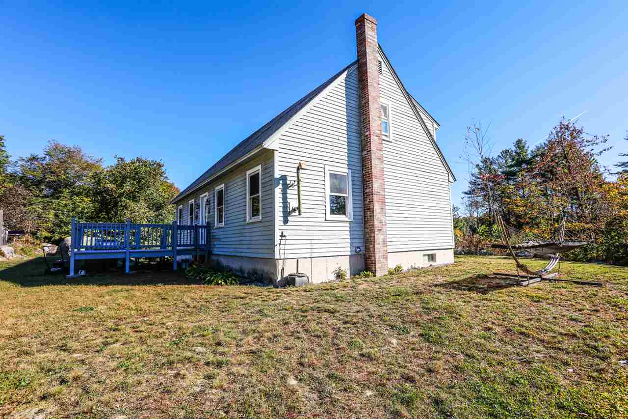 37 Deerhaven Road Weare, NH 03281 - Photo 2 of 33
