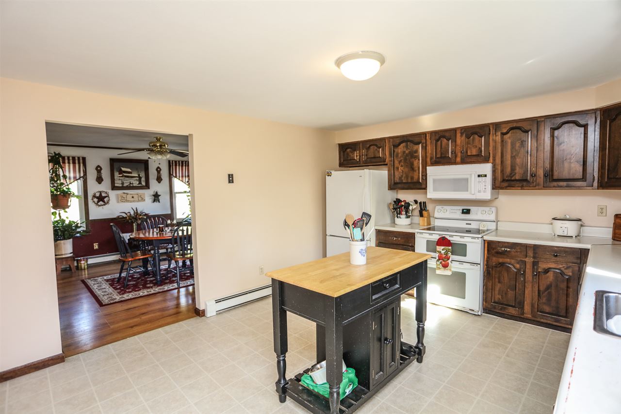 37 Deerhaven Road Weare, NH 03281 - Photo 14 of 33