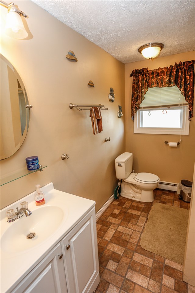 37 Deerhaven Road Weare, NH 03281 - Photo 30 of 33