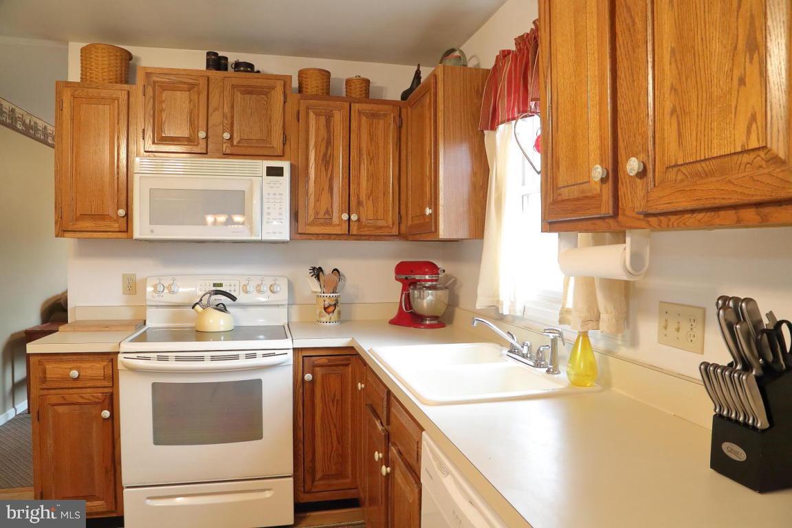 1741 Conard Road Lancaster, PA 17602 - Photo 11 of 23 Gallery Image 11