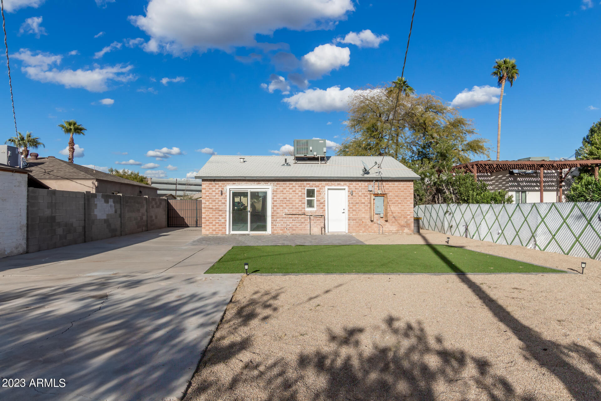 2734 North Greenfield Road Phoenix, AZ 85006 - Photo 11 of 27 26 - Greenfield