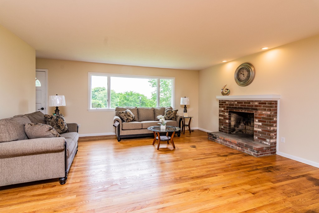 34 Mountain Road Hatfield, MA 01066 - Photo 4 of 28 Gallery Image 4