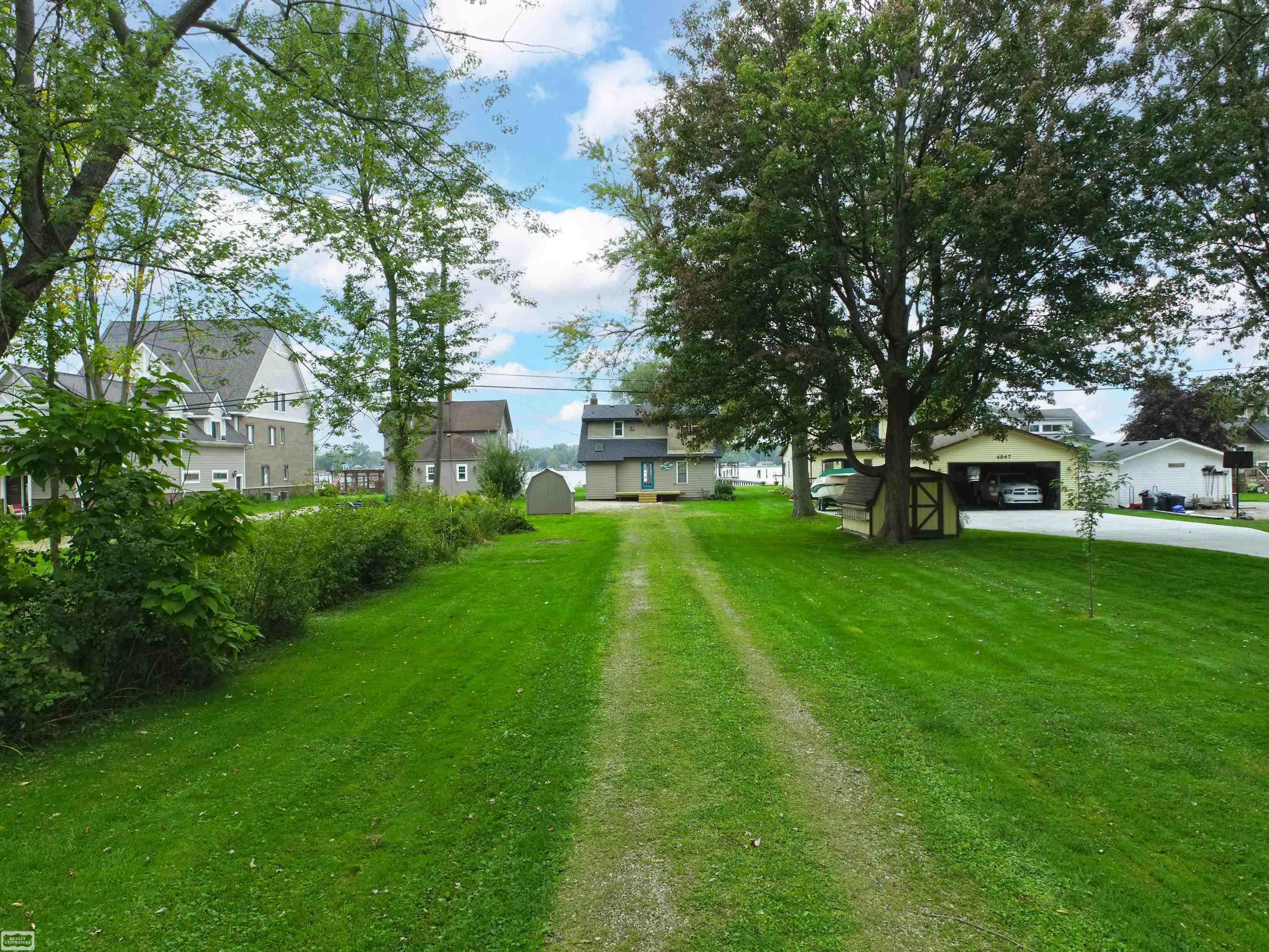 4939 Pointe Tremble Road Algonac, MI 48001 - Photo 32 of 34