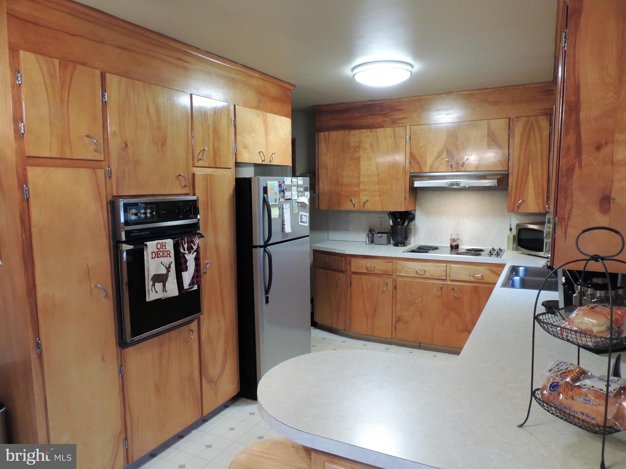 27 Middle Spring Road Shippensburg, PA 17257 - Photo 8 of 19 Kitchen
