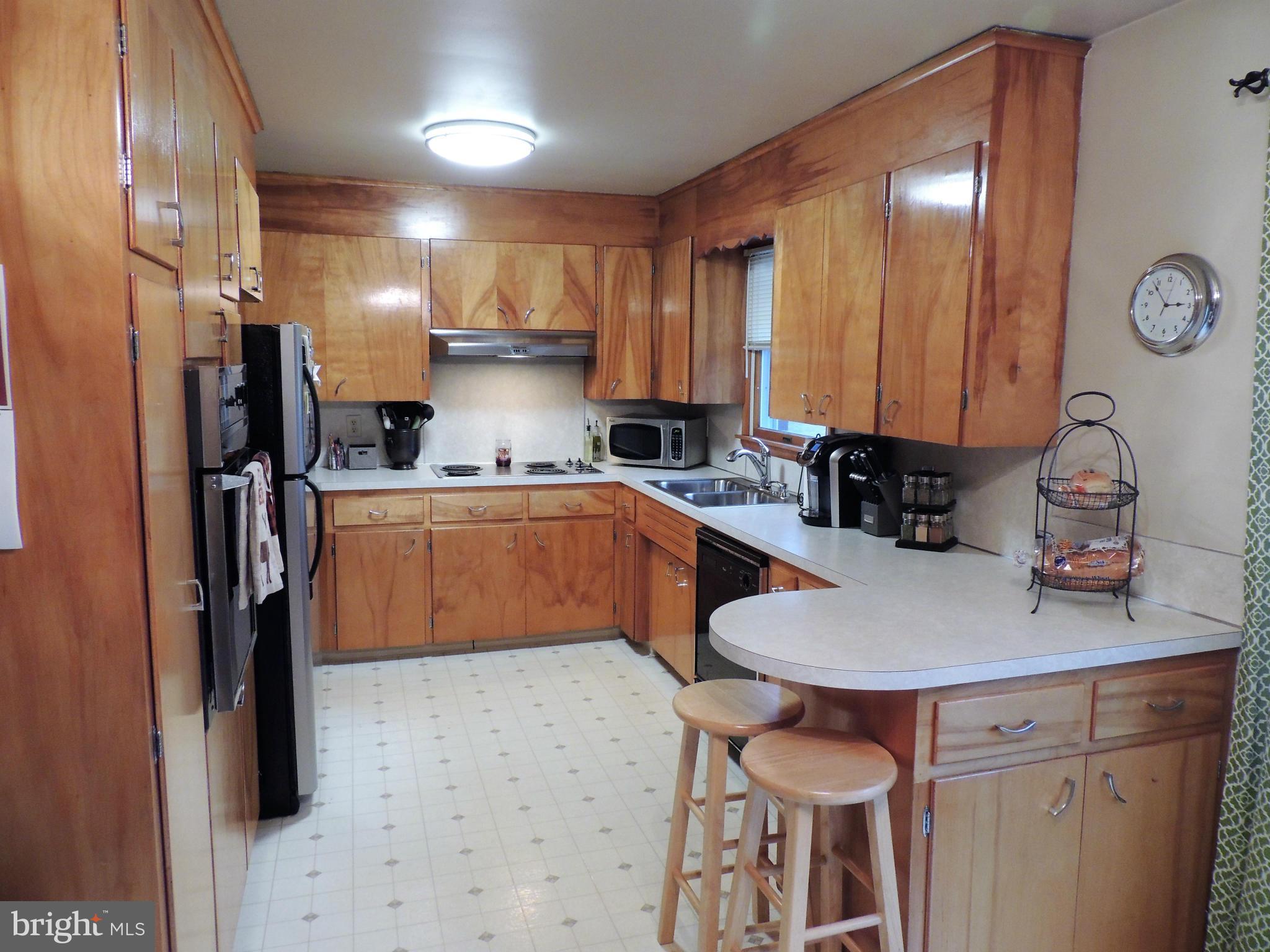 27 Middle Spring Road Shippensburg, PA 17257 - Photo 9 of 19 Kitchen