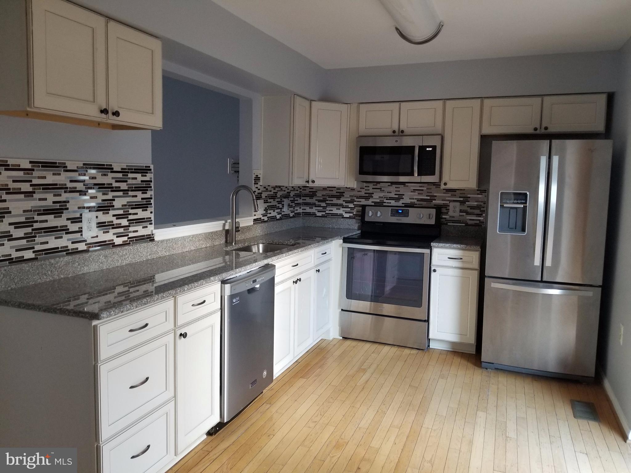 7310 Rokeby Drive Manassas, VA 20109 - Photo 3 of 29 Kitchen