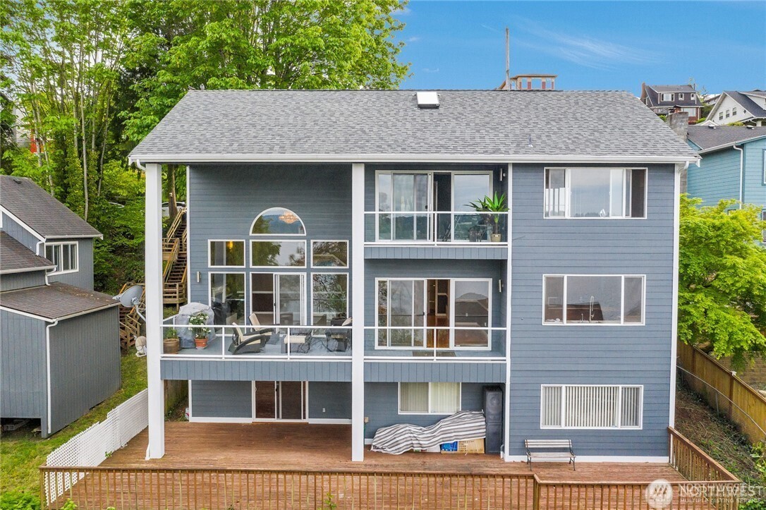 9844 Arrowsmith Avenue South Seattle, WA 98118 - Photo 1 of 38