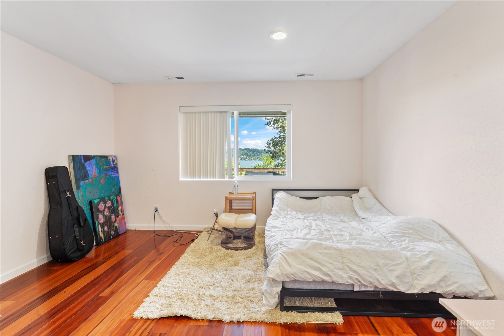 9844 Arrowsmith Avenue South Seattle, WA 98118 - Photo 14 of 38