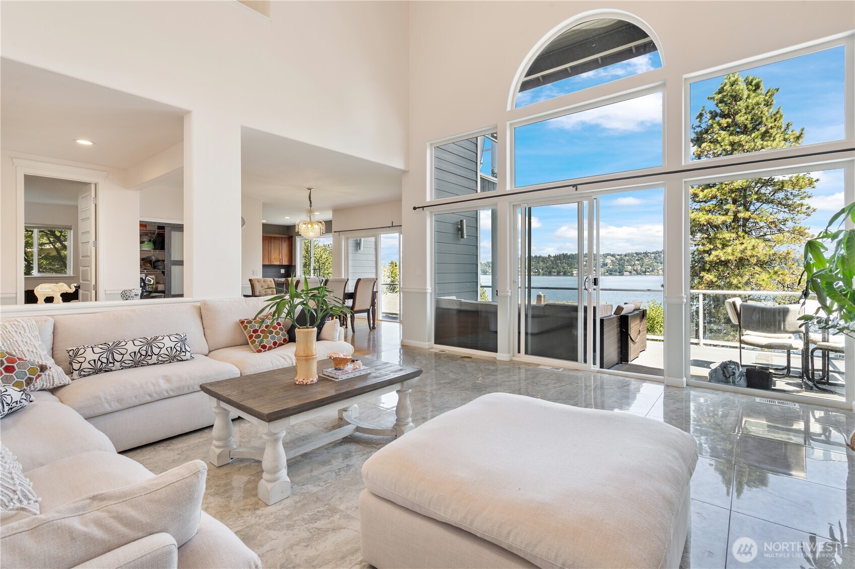 9844 Arrowsmith Avenue South Seattle, WA 98118 - Photo 26 of 38