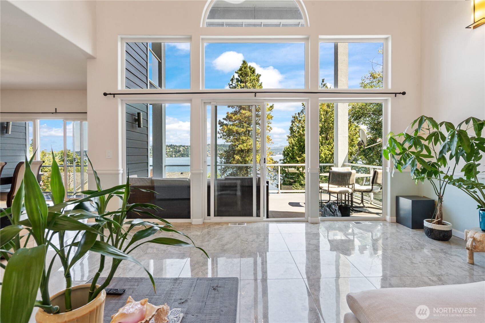 9844 Arrowsmith Avenue South Seattle, WA 98118 - Photo 27 of 38