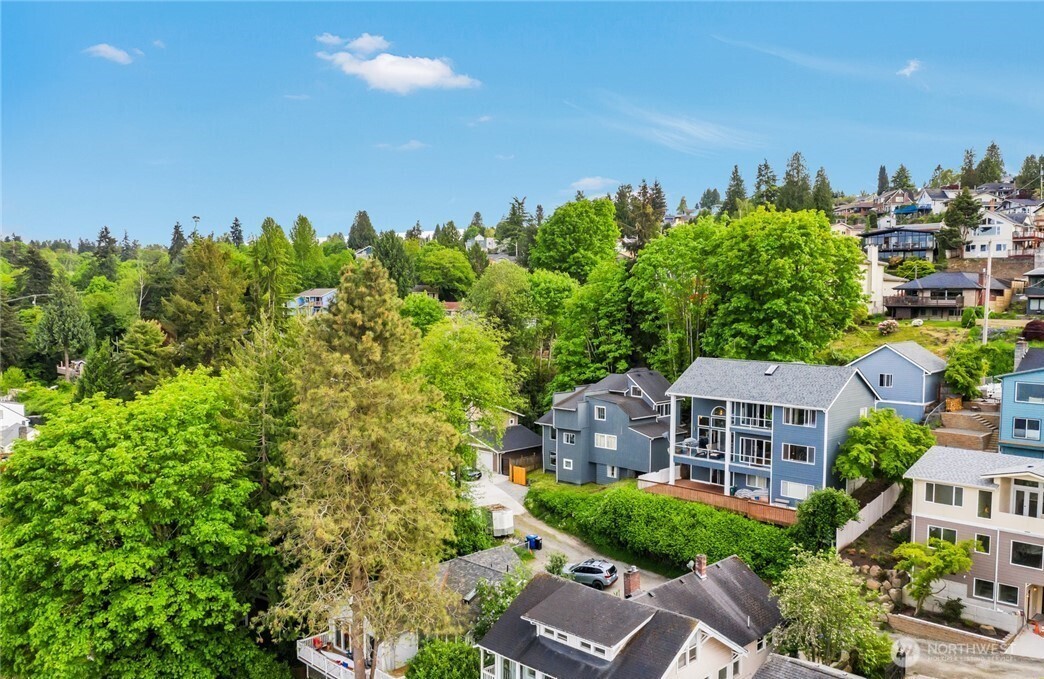 9844 Arrowsmith Avenue South Seattle, WA 98118 - Photo 37 of 38