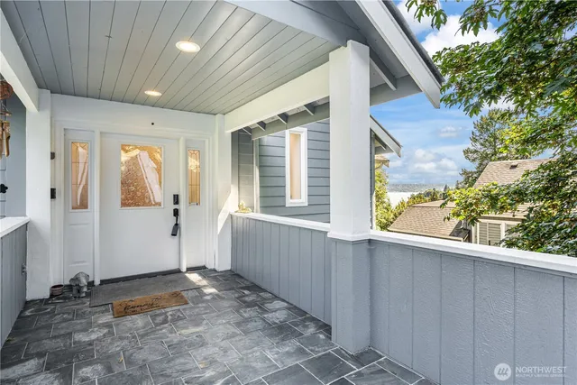 $1,339,995 | 9844 Arrowsmith Avenue South, Seattle, WA 98118